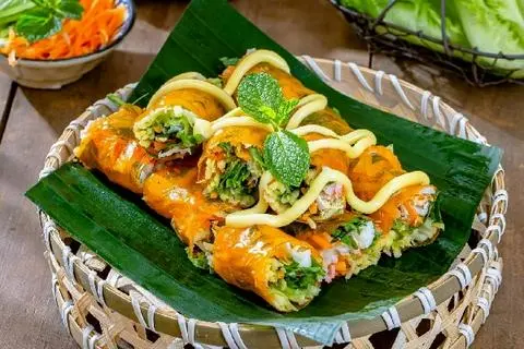 Hình ảnh Bánh tráng cuốn tóp mỡ