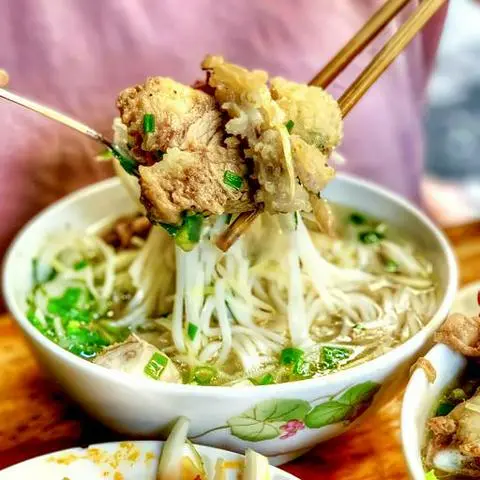 Hình ảnh Phở Gầu