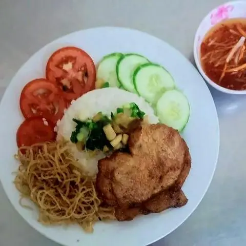 Hình ảnh Cơm tấm sườn - bì