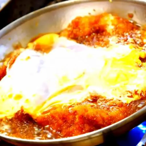 Hình ảnh MIẾNG GÀ CHIÊN XÙ SỐT TRỨNG