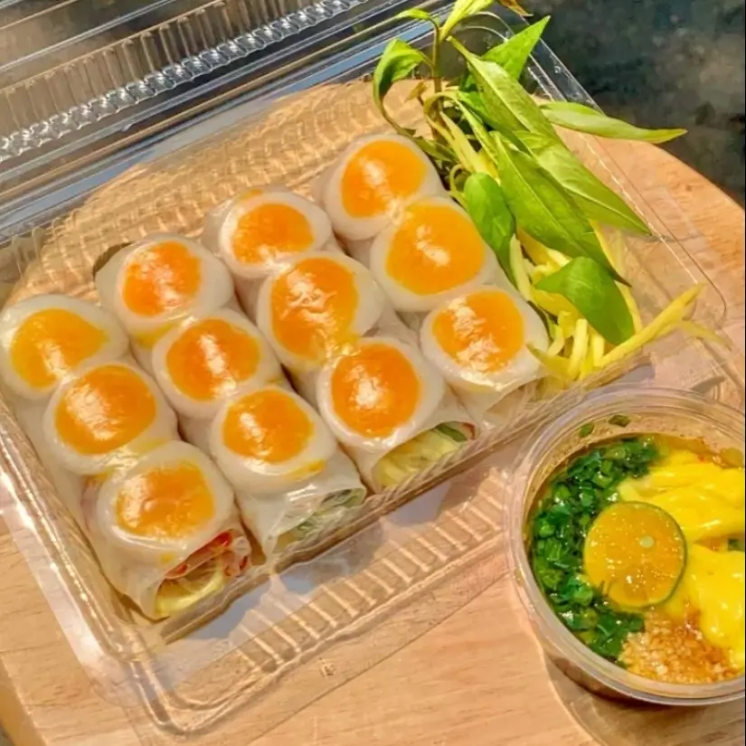 Hình ảnh Bánh Tráng Cuốn Trứng Lòng Đào 
