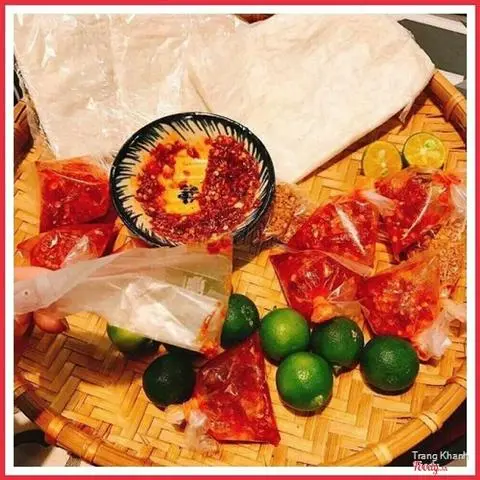 Hình ảnh Bánh tráng chấm ớt tắc