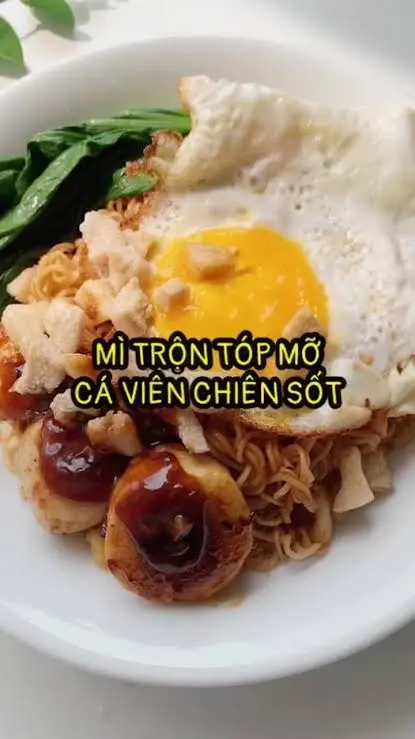 Hình ảnh Mì trộn tốp mỡ cá viên