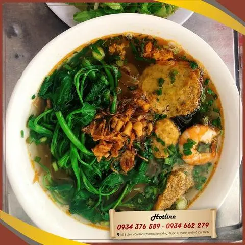 Hình ảnh Bánh đa cua trắng đầy đủ bề bề( tôm tích)