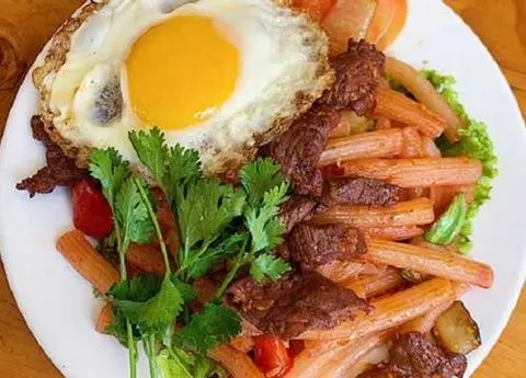 Hình ảnh Nui xào bò trứng