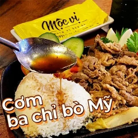 Hình ảnh Cơm ba chỉ bò Mỹ