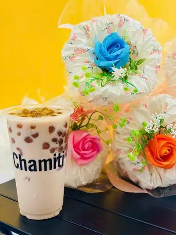 Hình ảnh Bó hoa và trà sữa trân châu hoàng kim size M 