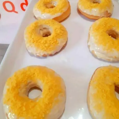 Hình ảnh Donut socola vani trứng muối