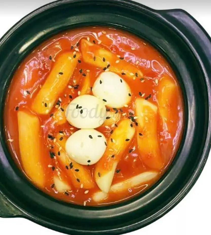 Hình ảnh Tokbokki trứng cút