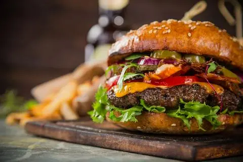 Hình ảnh Burger Bò phô mai