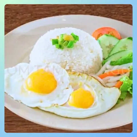 Hình ảnh CƠM( cơm trắng ) + 2 trứng ốp la + kèm canh