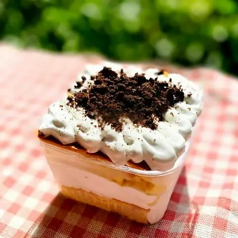 Hình ảnh Bông lan kem tươi oreo