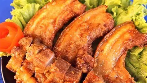 Hình ảnh Cơm chiên thịt ba chỉ chiên giòn