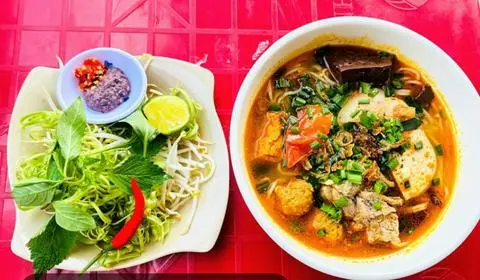 Hình ảnh Bún riêu giò heo
