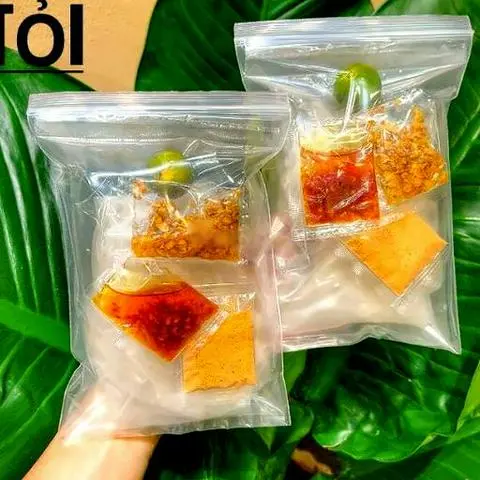 Hình ảnh Bánh tráng phơi sương muối tỏi