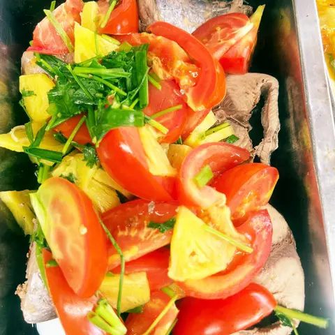 Hình ảnh Canh Cá Ngừ Nấu Chua