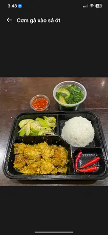 Hình ảnh Cơm gà xào sả ớt