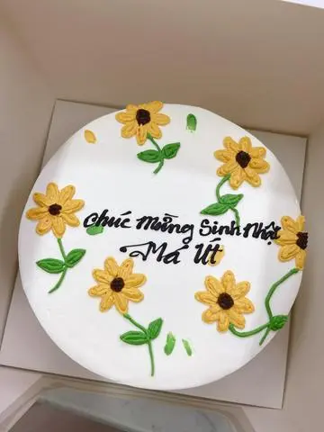 Hình ảnh Bánh kem hoa cúc vàng 13cm