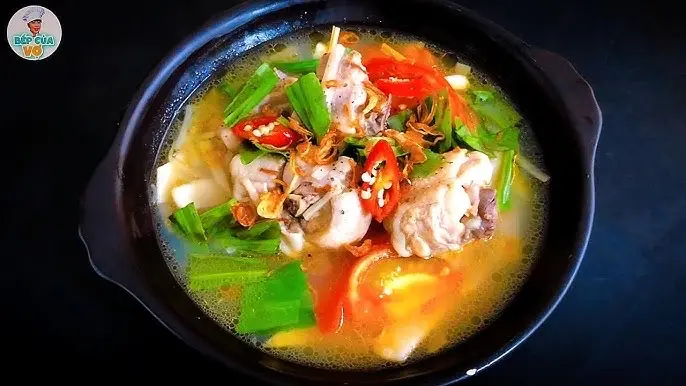 Hình ảnh Cơm canh gà măng chua 