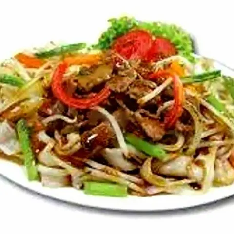 Hình ảnh Hủ tiếu xào nạc gà