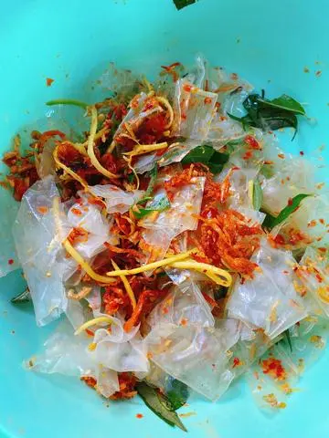 Hình ảnh Bánh tráng trộn sẵn đặc biệt