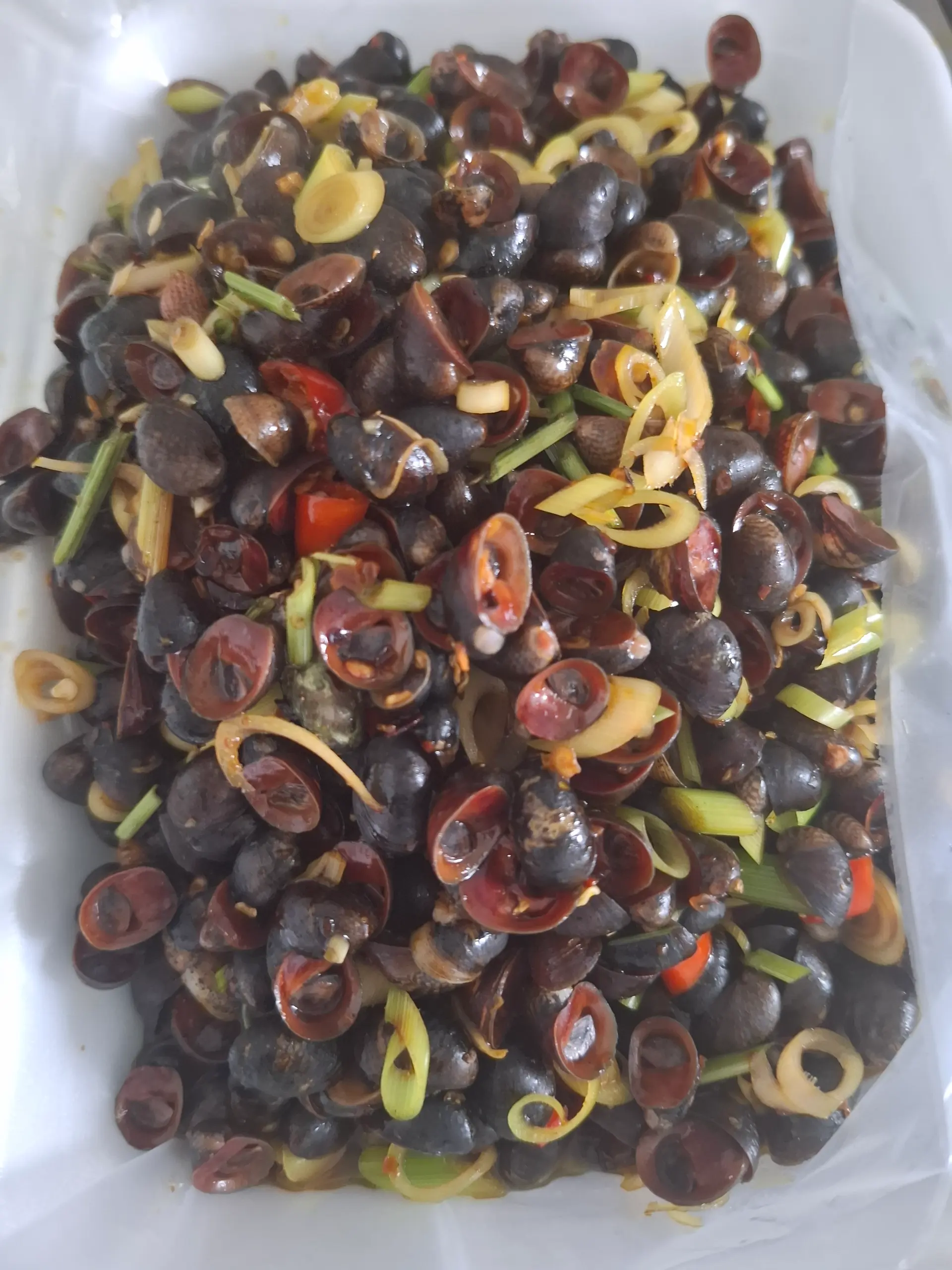 Hình ảnh ốc dừa xào sả ớt phần Nữa KG 
