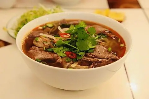 Hình ảnh Bún bò nạm - bò viên