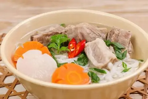 Hình ảnh Hủ tiếu nước sườn non