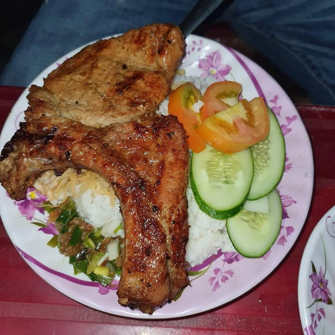 Hình ảnh Cơm Sườn Miếng