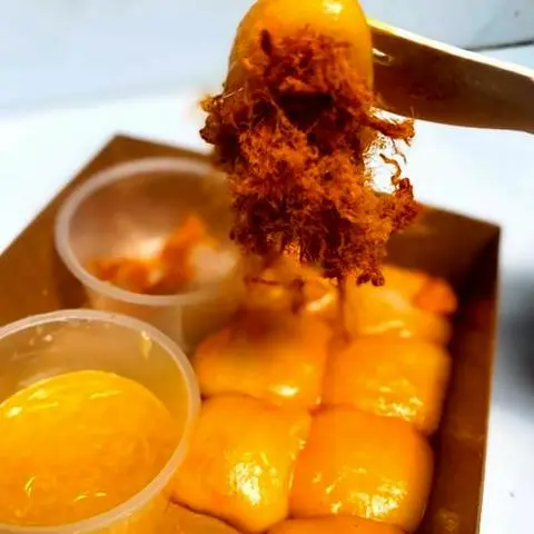 Hình ảnh Mochi chấm sốt bơ - chà bông gà
