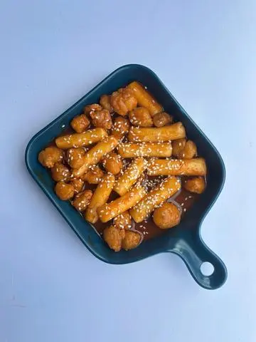 Hình ảnh Tobokki gà rán sốt tương