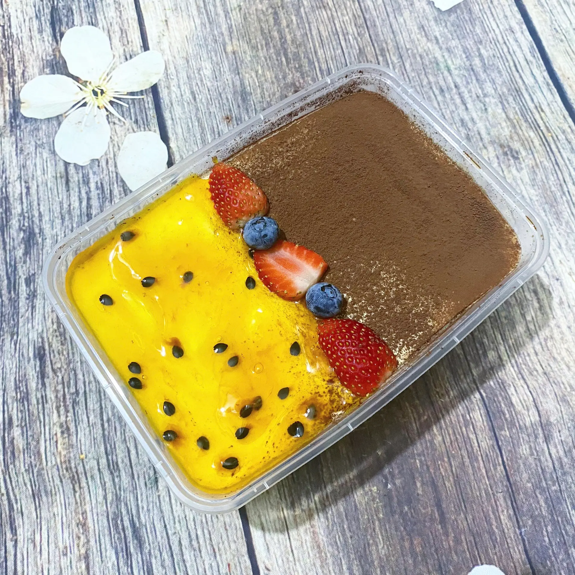 Hình ảnh Tiramisu vị cacao mix chanh dây