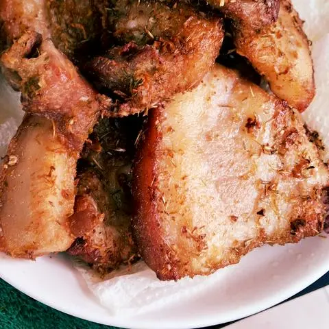 Hình ảnh Cơm ba rọi chiên sả