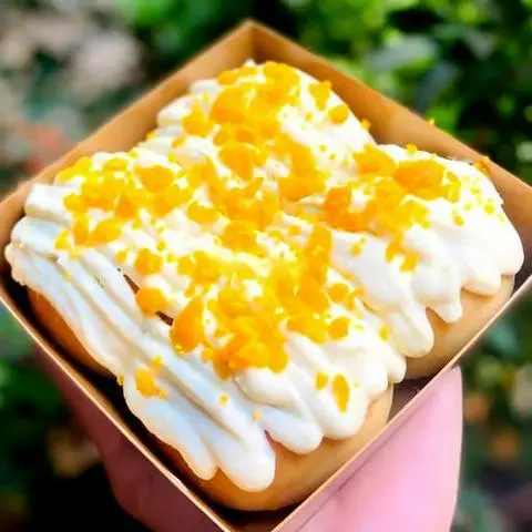 Hình ảnh Bánh mì bơ cheese trứng muối