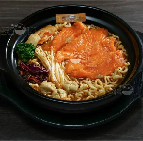 Hình ảnh Mì kim chi cá hồi