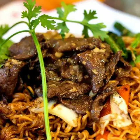 Hình ảnh Mì Xào Bò Trứng