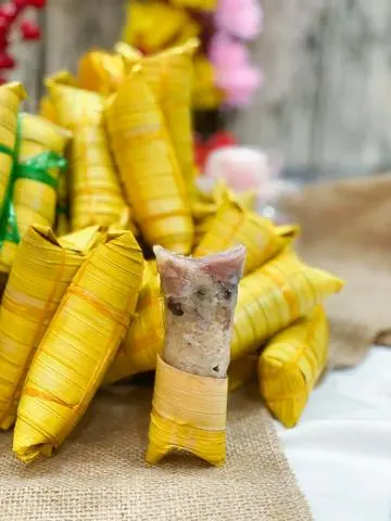 Hình ảnh Bánh Lá Dừa Nhân Chuối - 5 bánh 