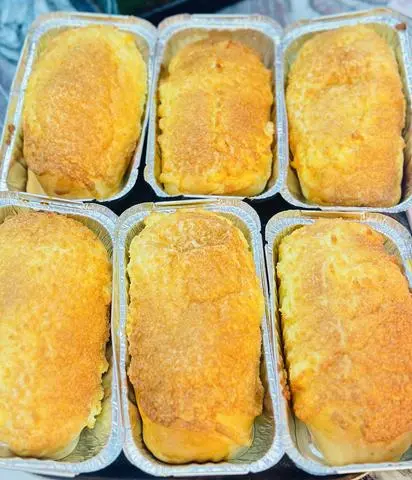 Hình ảnh Bánh mỳ dừa sầu riêng