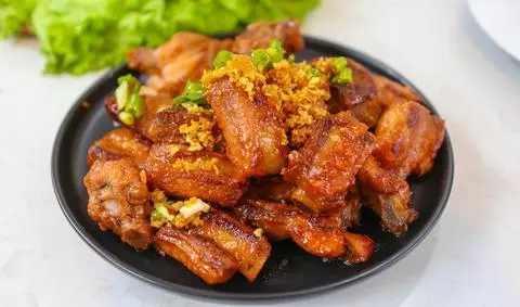 Hình ảnh Cơm sườn xào chua ngọt 