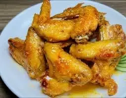 Hình ảnh Cánh Gà Chiên Bơ Tỏi ( 3 Cánh)