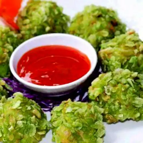 Hình ảnh Chả cá bọc cốm xanh loại 1 - 2 viên