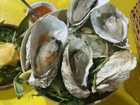 Hình ảnh Combo 2phần - Hàu hấp/ luộc sả