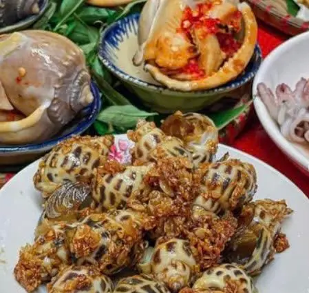 Hình ảnh Ốc hương cháy tỏi