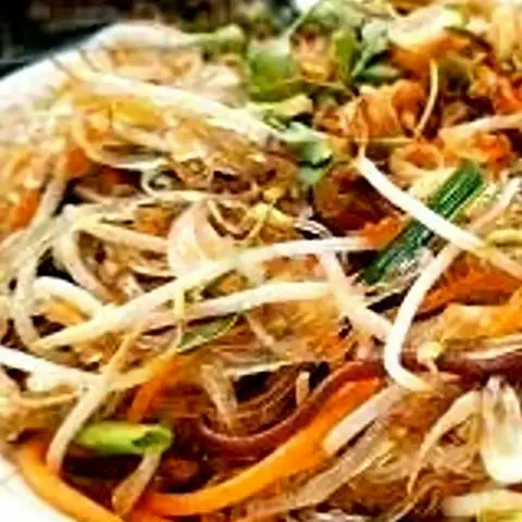 Hình ảnh Miến xào nạc gà