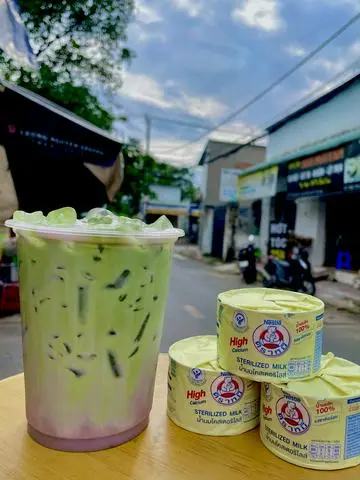 Hình ảnh Matcha latte khói môn sữa gấu