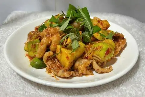 Hình ảnh Chân gà rút xương sốt thái