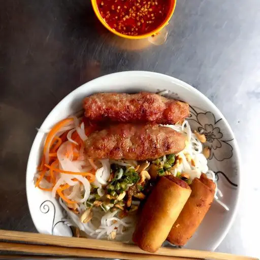 Hình ảnh Bún nem - chả giò