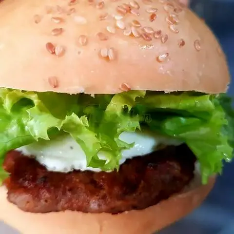 Hình ảnh Hamburger gà miếng + trứng