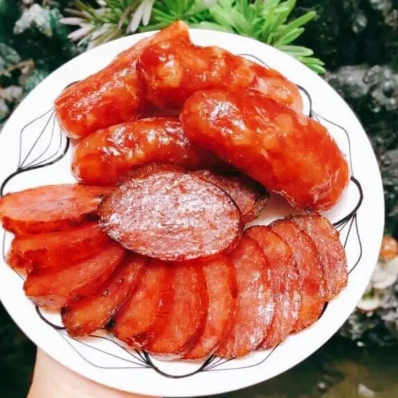 Hình ảnh Lạp Xưởng (1 Cây) Chiên (Kèm Tương Ớt, Cà)