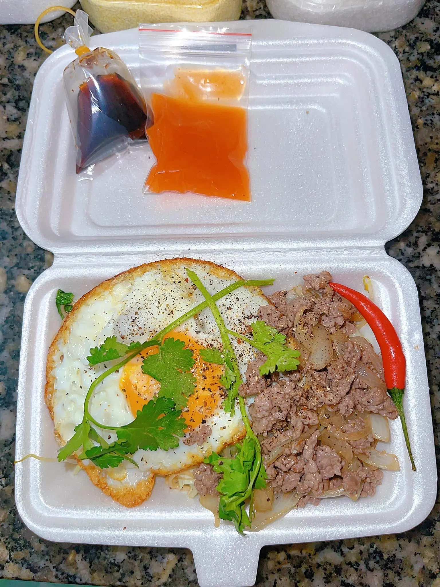 Hình ảnh Mì Sợi Phở Xào Bò Trứng